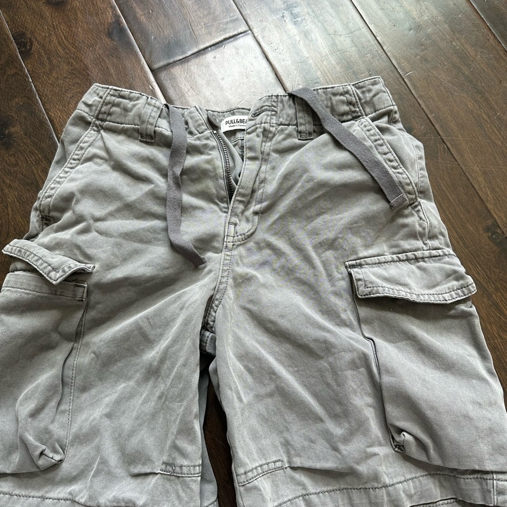 Pull&Bear Gray Cargo jorts Casual Style